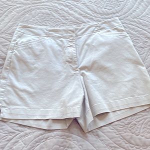 Nike fit dry golf shorts. Size 8.